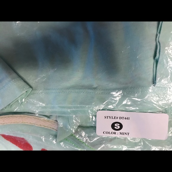 Bundle of 8 tops - Picture 3 of 16